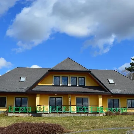 Apartmany Camping V Raji Rovensko pod Troskami